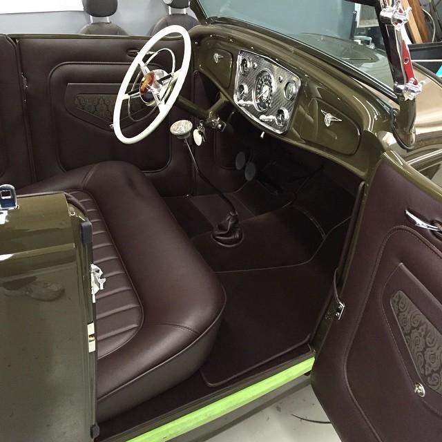 AMBR 2016 - Darryl Hollenbeck - 32 Highboy | Sid Chavers Upholstery