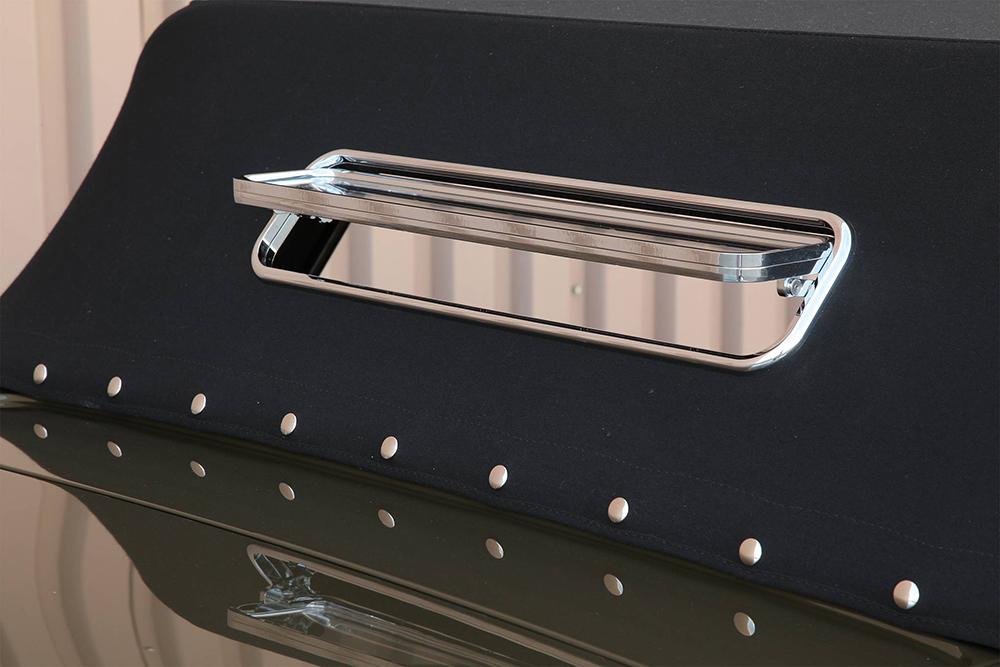 AMBR 2016 - Darryl Hollenbeck - 32 Highboy | Sid Chavers Upholstery